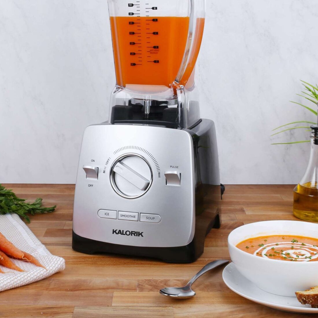 6 Delicious & Good-For-You Raw Recipes Made From Fresh Fruits & Vegetables